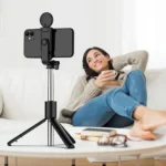 Hurtel Selfie Stick WR1YXS με τρίποδο, φωτιστικό LED και μήκος 0.71m σε μαύρο χρώμα.