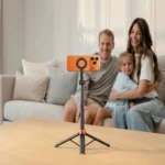 Selfie stick και τρίποδο Tech-Protect L10S Bluetooth σε μαύρο-πορτοκαλί χρώμα για κινητά τηλέφωνα.