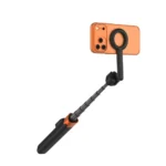 Tech-Protect L10S Bluetooth Selfie Stick και τρίποδο για κινητά σε μαύρο και πορτοκαλί χρώμα.